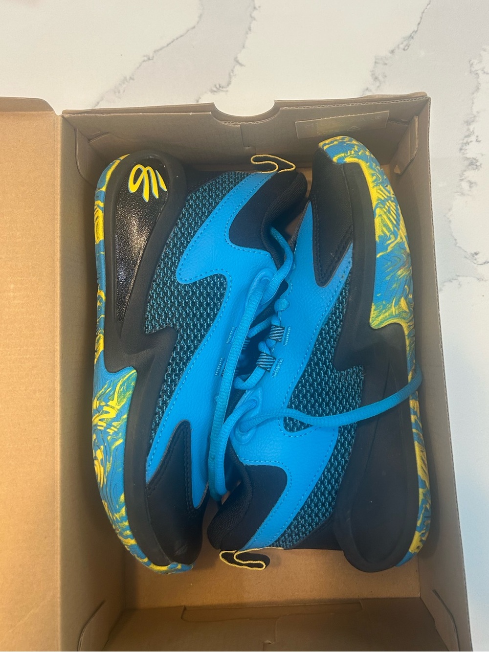 Under Armour CURRY Kids Athletic Sneakers
